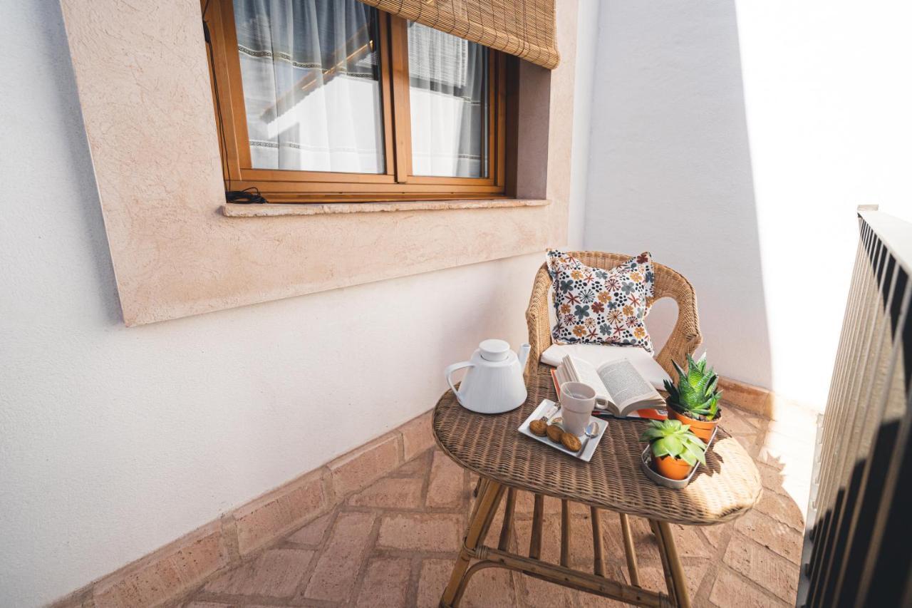 La Casa Del Medico Hosteria Rural Urda Eksteriør billede